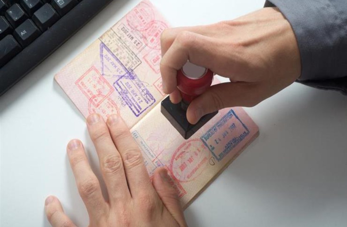رسوم تحويل الزيارة الى اقامة بالمملكة السعودية 