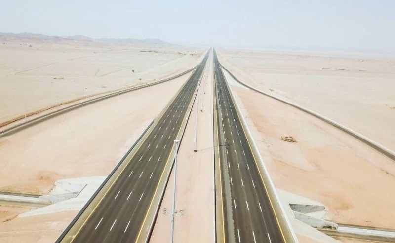 كم المسافة بين مكة وجدة؟ كم الوقت بالقطار من جده الى مكه؟