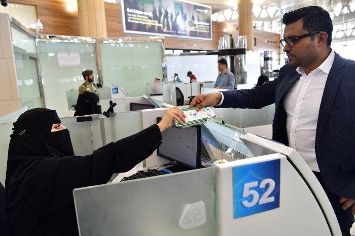 إمكانية نقل كفالة العامل بعد الخروج النهائي من السعودية